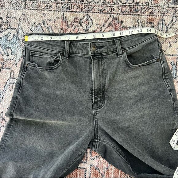 American Eagle Outfitters Mom Jean in Black Wash Charcoal Grey Size 8 - Picture 9 of 11
